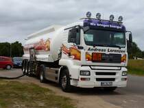 MAN TGA LX Tanksattelzug Andreas Lorenzen beim endladen auf der Insel Föhr am 12.07.2013