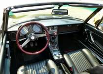 Alpha Romeo 1600 Spider, Blick in den Innenraum, Juni 2015