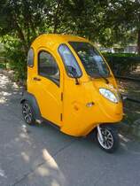  Pegasus , ein dreirädriges Elektro-Mobil mit Ei-förmiger Karosserie, in Kunshan, Jiangsu, am 11.10.2015