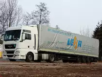 MAN,TGX18-440 muß die Wochenendruhe abwarten; 151213