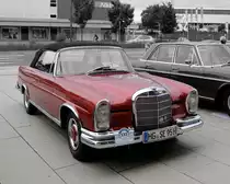 Mercedes-Benz 280 SE Cabriolet, W 111, beim Mercedes Treffen am Aachener Tivoli, am 30.5.2013. Colorky bearbeitet.
