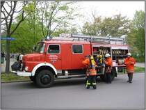 Bei einem Einsatz im Karlsruher Stadtteil Oberreut am 17.04.2004 war auch die Freiwillige Feuerwehr aus dem Stadtteil Bulach mit diesem �lteren Rundhauber beteiligt. 