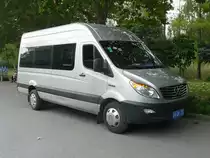 Mercedes-Sprinter Kopie von JAC  Sunray  in Shanghai, 22.10.2015