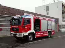 Nagelneues Feuerwehr Maintal LF20 mit dem Rufnamen Florian Maintal 1-46-1 am 30.12.15 in Dörnigheim. Durch die netten Feuerwehr Männern durfte ich das Fahrzeug auch nochmal mit Blaulicht fotografieren