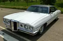 Pontiac Bonneville im Originalzustand, Baujahr 1969, V8-Motor mit 7327ccm und 370PS, Vmax.215Km/h, Oldtimertreff Oberwinden, Juni 2015