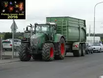 Fendt Vario 826 mit Krampe Kipper am 28.08.15 bei Hanau. Mit diesem Foto wünsche ich euch allen einen guten Rutsch ins neue Jahr