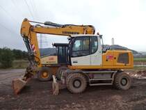 Liebherr A 920 Litronic eingesetzt bei Bau der Ortsumgehung Konz-Könen, 13.12.2015