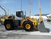Liebherr L 576 auf einer Baumaschinenmesse in Bern am 18.03.2009