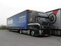 Volvo FH am 12.04.2009 in der Nähe von Munsbach (Lux.)