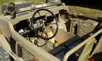 VW Typ 166 Schwimmwagen, Blick in den Innenraum, Schweizerisches Milit�rmuseum Full, Juli 2015