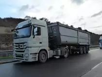 Mercedes-Benz Actros 1944 in der Nähe von Mertert (Lux.), 03.11.2013