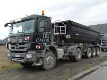 Mercedes-Benz Actros 2044 am 06.12.2009 in der Nähe von Besch
