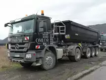 Mercedes-Benz Actros 2044 am 06.12.2009 in der Nähe von Besch