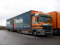 Mercedes-Benz Actros 2540 in der nähe von Munsbach (Lux.), 04.04.2010