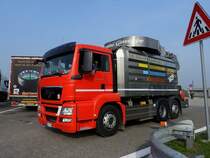 MAN TGS26.400 von Vantini Guiseppe auf einem Parkplatz bei Florli/Italien; 151026