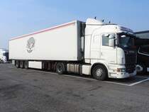 SCANIA R500 mit Kühlsattelauflieger anlässlich einer Rast bei Florli/I. ;151026