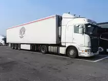 SCANIA R500 mit Kühlsattelauflieger anlässlich einer Rast bei Florli/I. ;151026