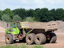 VOLVO-A25C; Leistung~190kW und Muldeninhalt (gehäuft) rd. 13,5m³;150615