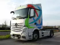 Mercedes-Benz Actros im Hafen von Mertert (Lux.), 27.12.2015