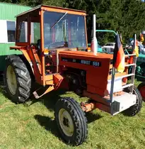 Renault 551, Baujahr 1974, 3-Zyl.Diesel mit 3096ccm und 55PS, Traktorentreffen Deilingen, Juli 2015