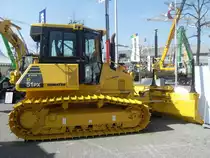 Komatsu D 51 PX-22 auf einer Baumaschinenmesse in Bern am 18.03.2009