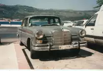 Mercedes-Benz W110 - Heckflosse, Baujahr 1961-68, gesehen im Juli 1997 irgendwo in Griechenland. 
