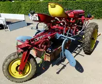 MW Unitrak, Ansicht von hinten mit dem lenkbaren Heckrad, Glottert�ler Schleppertreffen, Aug.2015