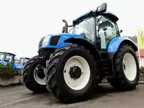 NEW-HOLLAND T6.150 bringt eine Nennleistung von 113kW bzw. 154PS;150322