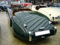Heckansicht eines Jaguar XK 120 Roadster. 1948 - 1954. Classic Remise Düsseldorf am 30.01.2016.
