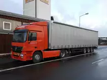 Mercedes-Benz Actros 1841 am 18.12.2011 in Trier