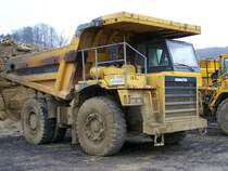Komatsu HD 325-6 aufgenommen am 10.12.2006