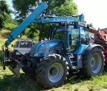 Pfanzelt Pm-trac 2390, Forstschlepper mit Ladekran der Allg�uer Firma Pfanzelt Maschinenbau GmbH, wird gebaut ab 2005, Allrad, 6-Zyl.Turbodiesel von Steyr-Sisu mit 210PS, Vmax.50Km/h, Glottert�ler Schleppertreffen, Aug.2015