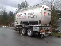 Silo-Anhänger zum Transport von Hackschnitzel. Regen (Bayerischer Wald) 01.02.2016