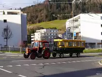 SAME Traktor min Anhänger unterwegs in Kriens am 01.12.2015