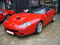 Ferrari 550 Barchetta Pininfarina. 2001. Den Barchetta Pininfarina genannten Roadster, gab es nur im letzten Modelljahr des bereits 1996 als Coupe vorgestellten Ferrari 550. Der 
V12-Motor leistet 485 PS aus 5473 cm³ Hubraum. Classic Remise Düsseldorf am 30.01.2016.