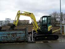 Yanmar Vio 45 am 04.04.2010 in Luxembourg