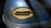 Pullman, Tankemblem an einem Oldtimer-Motorrad der franzsischen Firma, Feb.2016