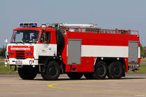 Diesen Tatra T815 der Flughafenfeurwehr Hradec Králové konnte ich beim Einsatz auf dem Flugplatz in Hradec Králové am 05.September 2014 fotografieren.
