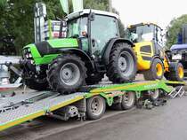 DEUTZ 5090.4D verladen als Messegut; 150914