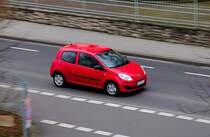 Twingo II (Bj.2007–2014)vom Parkhaus der DB in Herzogenrath, aus mitgezogen am 29.01.2016.