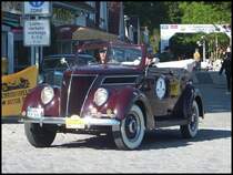 Ford V8 Convertible Sedan als Nr. 8 der Rügen Classcis 2014 in Sassnitz am 29.05.2014