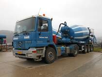 Mercedes-Benz Actros 1843 am 25.12.2011 im Hafen von Mertert (Lux.)
