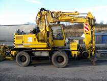 Liebherr A 900 ZW Litronic im Hafen von Mertert (Lux.), 26.12.2009