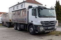 Mercedes Benz Actros 2648 Hängerzug als Eichfahrzeug zum Prüfen von Waagen (stand unweit eines Landhandels in Plattling) 27.02.2016
