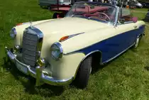 Mercedes Benz Cabrio, gesehen beim Schleppertreffen Freiamt, Juni 2015