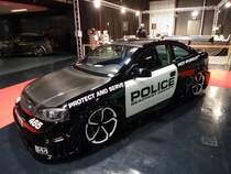 Zum Polizeiauto umgestalteter Opel Astra auf der International Motor Show in Luxembourg, 20.11.2015