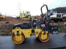 Bomag BW 138 AD eingesetzt bei Arbeiten im Laufe des Baus der Ortsumgehung Konz-Könen, 15.11.2015