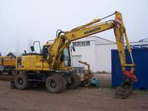 Komatsu PW 130-7 am 01.11.2007 in Trier