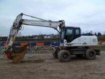 Komatsu PW 220-7 am 29.01.2012 bei Mertert (Lux.)