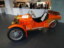 Morgan Darmont 3-Wheeler beim Autojumble 2016 in Luxembourg (Baujahr 1927, 2 Zylinder, 1.100 cm³, 33 PS, Höchstgeschwindigkeit 120 km/h)